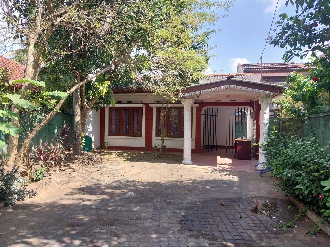 One bedroom house for rent in Nawala