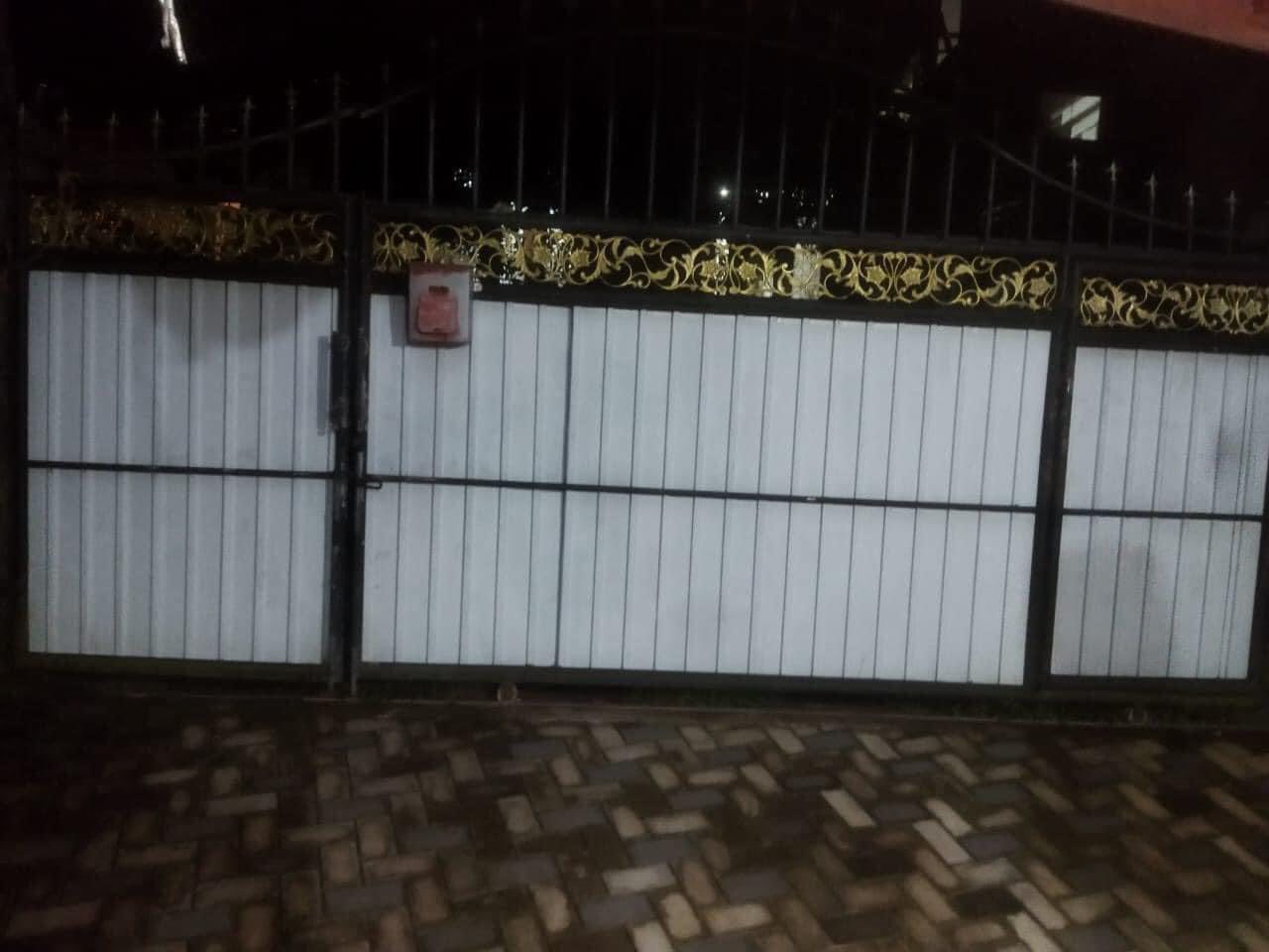 ඇනක්ස් එකක් කුලියට දීමට.