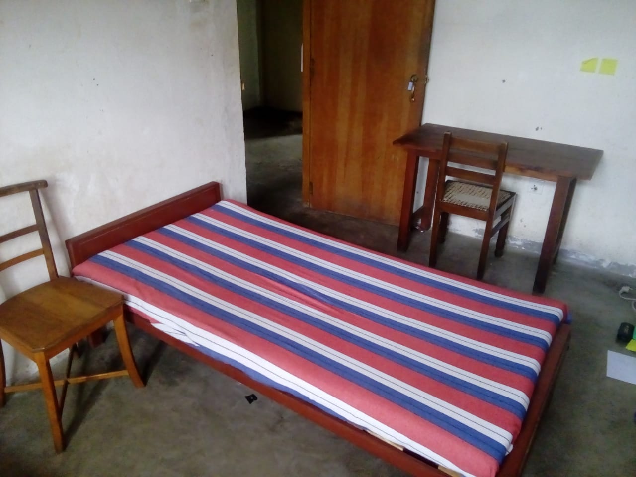 Ladies Accommodation Available in Nugegoda City Limits.